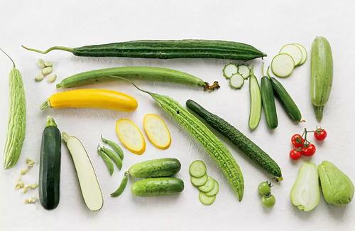 春天吃芽夏天吃瓜秋天吃,春芽夏瓜秋果，品味自然的时令美味