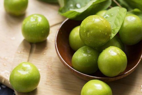 吃李子能吃瓜孑吗,揭秘吃李子能吃瓜孑的奥秘